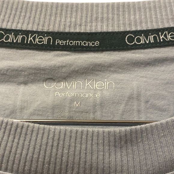 🆕 Calvin Klein Performance Logo Boxy Crop Top Tee - Picture 6 of 10